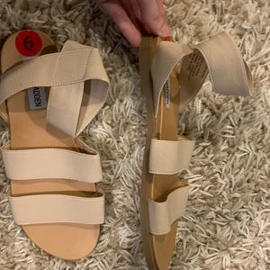 Steve Madden | Beige/Nude/Tan Sandals | Size 6